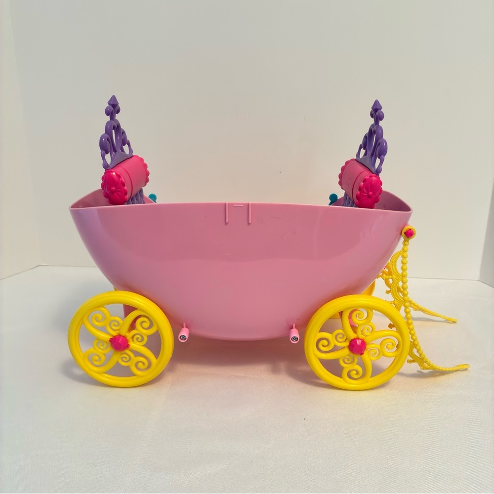 Barbie Dreamtopia Sweetville Carriage - Picture 5 of 6